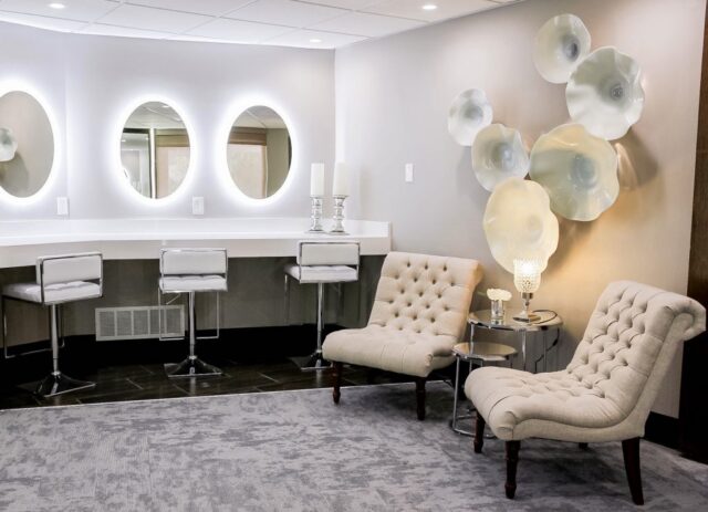 UMC Preston Hollow - Brides Room